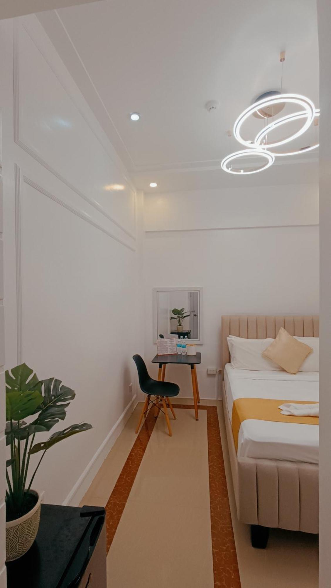Pili  Elizabeth Hotel - Naga מראה חיצוני תמונה