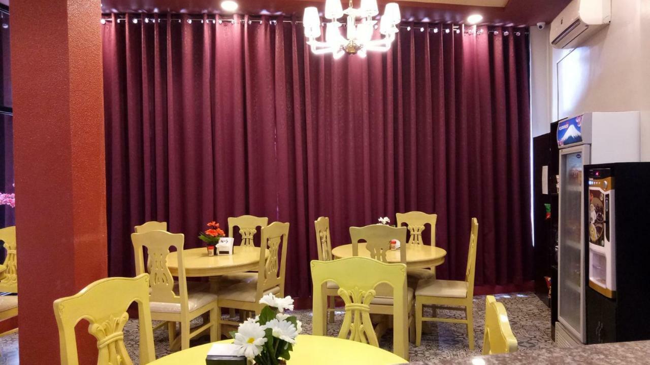 Pili  Elizabeth Hotel - Naga מראה חיצוני תמונה