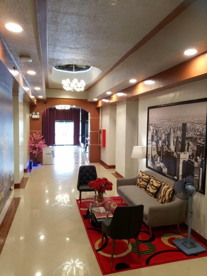 Pili  Elizabeth Hotel - Naga מראה חיצוני תמונה