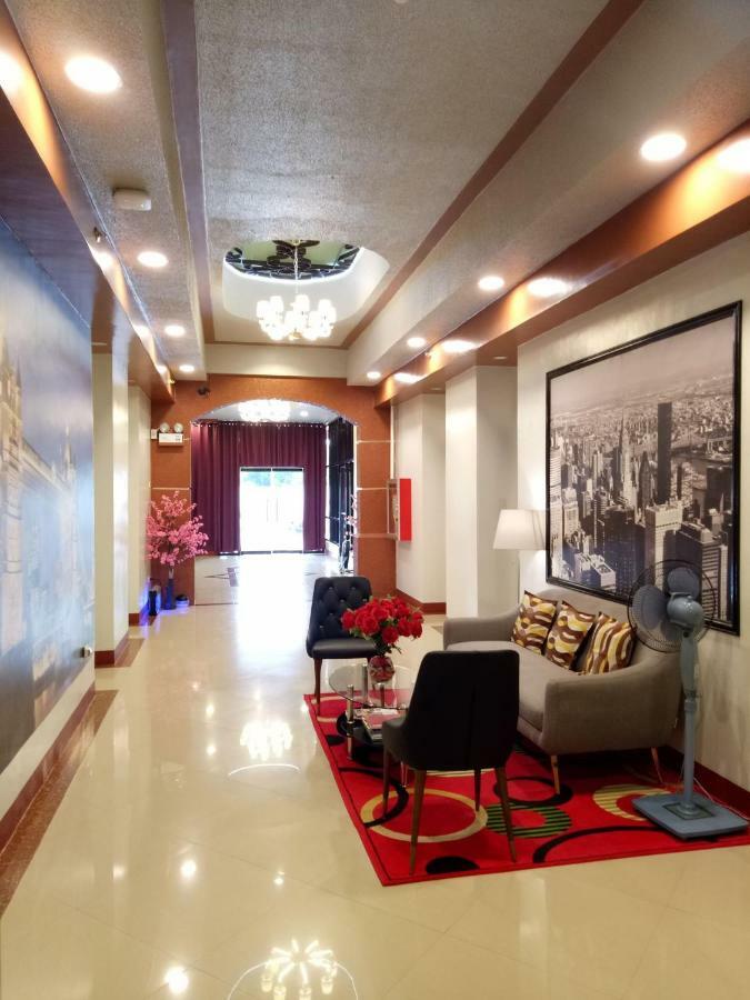 Pili  Elizabeth Hotel - Naga מראה חיצוני תמונה